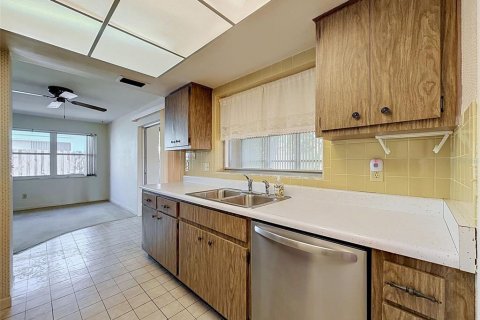Villa ou maison à vendre à Clearwater, Floride: 2 chambres, 142.6 m2 № 2400144 - photo 19