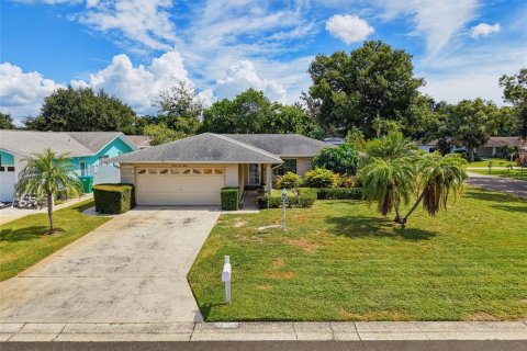 Villa ou maison à vendre à Clearwater, Floride: 2 chambres, 142.6 m2 № 2400144 - photo 2