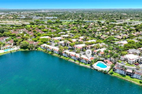 Condo in Miami, Florida, 3 bedrooms  № 1822027 - photo 22