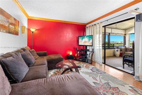 Condo in Miami, Florida, 3 bedrooms  № 1822027 - photo 4