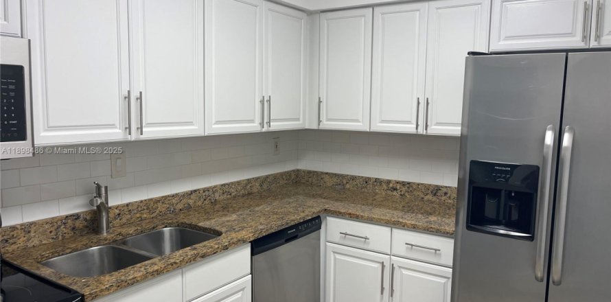 Condominio en Aventura, Florida, 2 dormitorios № 1950912