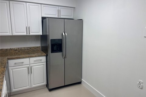 Condominio en alquiler en Aventura, Florida, 2 dormitorios, 98.66 m2 № 1950912 - foto 4