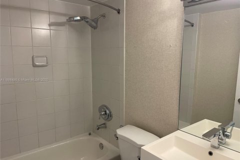 Condominio en alquiler en Aventura, Florida, 2 dormitorios, 98.66 m2 № 1950912 - foto 16