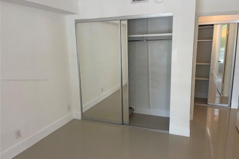 Condominio en alquiler en Aventura, Florida, 2 dormitorios, 98.66 m2 № 1950912 - foto 15