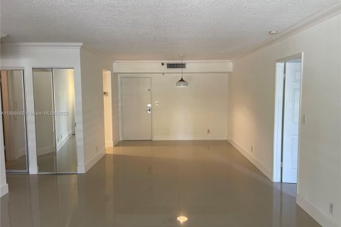 Condominio en alquiler en Aventura, Florida, 2 dormitorios, 98.66 m2 № 1950912 - foto 6