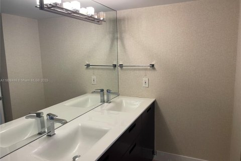 Condominio en alquiler en Aventura, Florida, 2 dormitorios, 98.66 m2 № 1950912 - foto 10