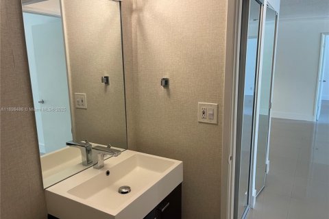 Condominio en alquiler en Aventura, Florida, 2 dormitorios, 98.66 m2 № 1950912 - foto 17