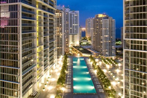 Condo in Miami, Florida, 1 bedroom № 2000043 - photo 14