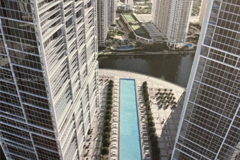 Condo in Miami, Florida, 1 bedroom № 2000043 - photo 15