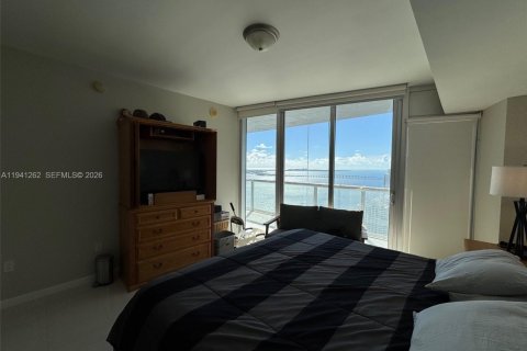 Condo in Miami, Florida, 1 bedroom № 2000043 - photo 5