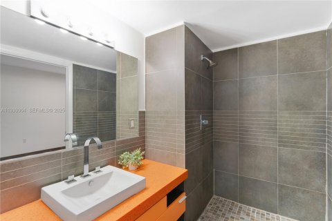 Купить кондоминиум в Майами-Бич, Флорида 1 спальня, 68.19м2, № 1989000 - фото 14