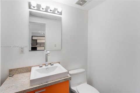 Купить кондоминиум в Майами-Бич, Флорида 1 спальня, 68.19м2, № 1989000 - фото 10