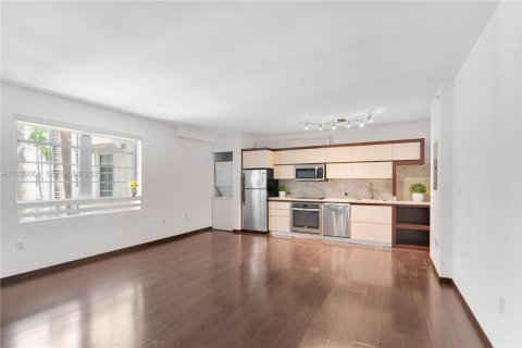 Купить кондоминиум в Майами-Бич, Флорида 1 спальня, 68.19м2, № 1989000 - фото 4