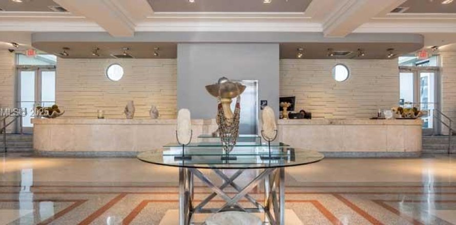 Кондоминиум с 1 спальней в Майами-Бич, Флорида № 1989000