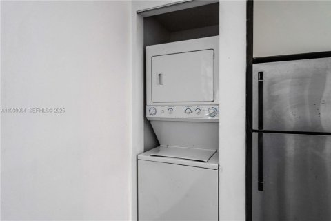 Купить кондоминиум в Майами-Бич, Флорида 1 спальня, 68.19м2, № 1989000 - фото 9