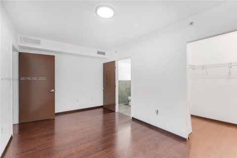 Купить кондоминиум в Майами-Бич, Флорида 1 спальня, 68.19м2, № 1989000 - фото 13