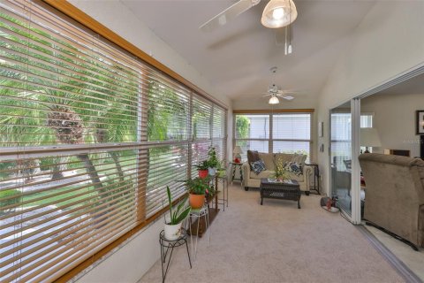 House in Sun City Center, Florida 2 bedrooms, 189.15 sq.m. № 1722362 - photo 11
