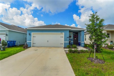 Casa en venta en Davenport, Florida, 4 dormitorios, 153.75 m2 № 2201090 - foto 2