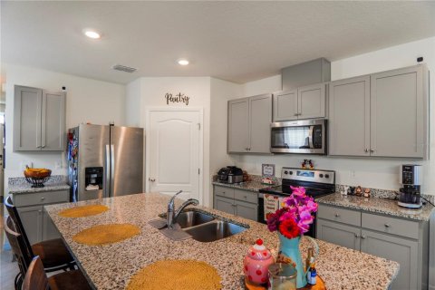 Casa en venta en Davenport, Florida, 4 dormitorios, 153.75 m2 № 2201090 - foto 11