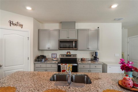 Casa en venta en Davenport, Florida, 4 dormitorios, 153.75 m2 № 2201090 - foto 10