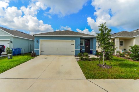 Casa en Davenport, Florida 4 dormitorios, 153.75 m2 № 2201090