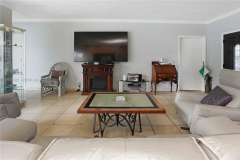 Купить виллу или дом в Холливуд, Флорида 3 спальни, 226.03м2, № 2009501 - фото 17