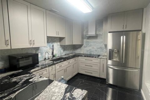 Снять в аренду виллу или дом в Сент-Питерсберг, Флорида 5 комнат, 115.76м2, № 2150918 - фото 4
