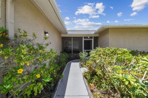 Casa en venta en Port Richey, Florida, 3 dormitorios, 165.74 m2 № 1822529 - foto 3