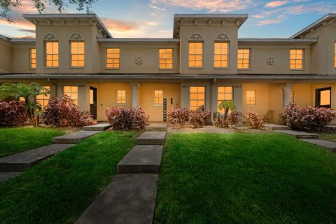Townhouse in Riverview, Florida 2 bedrooms, 142.33 sq.m. № 1806708 - photo 2