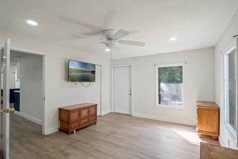 House in Leesburg, Florida 3 bedrooms, 166.2 sq.m. № 1832052 - photo 20