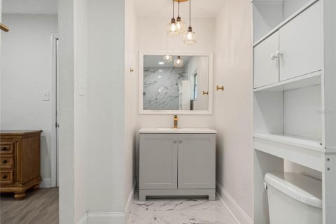 House in Leesburg, Florida 3 bedrooms, 166.2 sq.m. № 1832052 - photo 6