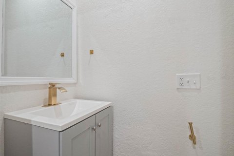 House in Leesburg, Florida 3 bedrooms, 166.2 sq.m. № 1832052 - photo 7