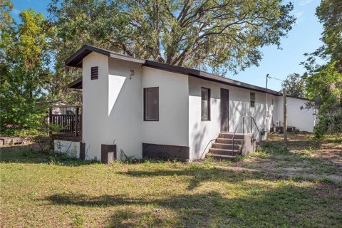 House in Leesburg, Florida 3 bedrooms, 166.2 sq.m. № 1832052 - photo 11