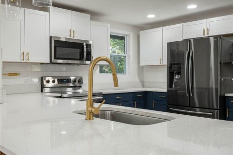 House in Leesburg, Florida 3 bedrooms, 166.2 sq.m. № 1832052 - photo 27