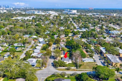 Casa en venta en South Miami, Florida, 3 dormitorios, 115.66 m2 № 2032149 - foto 26