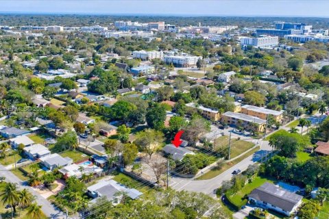 Casa en venta en South Miami, Florida, 3 dormitorios, 115.66 m2 № 2032149 - foto 28