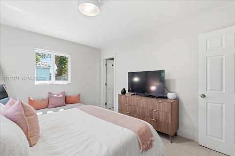 Casa en venta en South Miami, Florida, 3 dormitorios, 115.66 m2 № 2032149 - foto 10