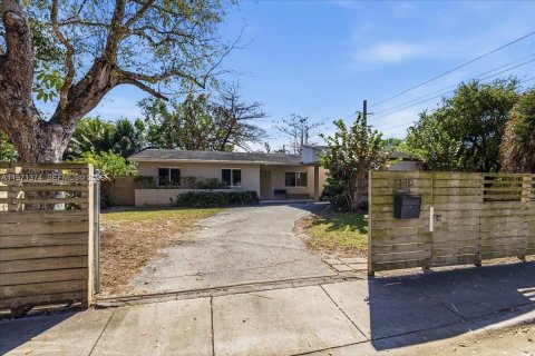 Casa en venta en South Miami, Florida, 3 dormitorios, 115.66 m2 № 2032149 - foto 23