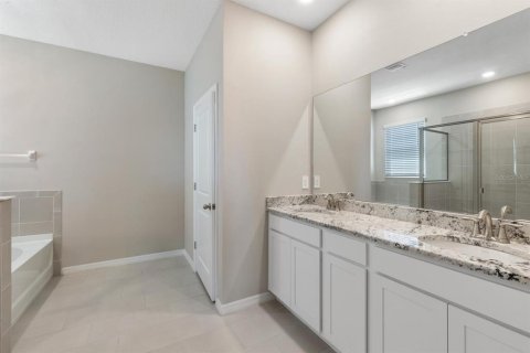 House in Sarasota, Florida 4 bedrooms, 189.99 sq.m. № 1608337 - photo 13