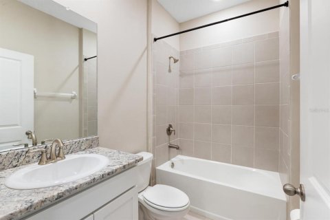 House in Sarasota, Florida 4 bedrooms, 189.99 sq.m. № 1608337 - photo 18