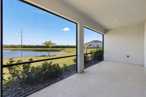 House in Sarasota, Florida 4 bedrooms, 189.99 sq.m. № 1608337 - photo 23