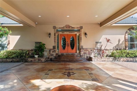 House in Palm Harbor, Florida 4 bedrooms, 409.7 sq.m. № 2318583 - photo 11