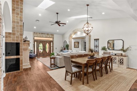 House in Palm Harbor, Florida 4 bedrooms, 409.7 sq.m. № 2318583 - photo 15
