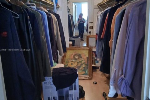 Купить кондоминиум в Халландейл-Бич, Флорида 2 спальни, 126.35м2, № 1729669 - фото 12