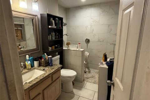 House in Orlando, Florida 4 bedrooms, 170.85 sq.m. № 1894062 - photo 20