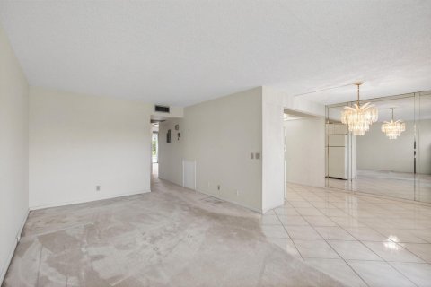 Condo in Boca Raton, Florida, 2 bedrooms  № 2259629 - photo 18