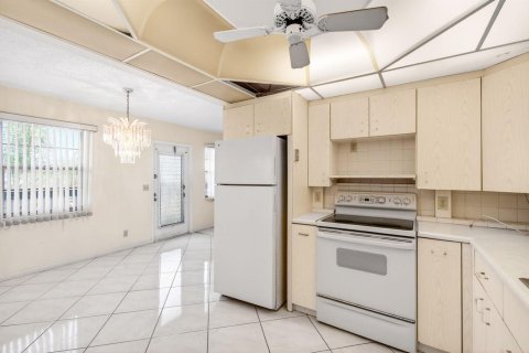 Condo in Boca Raton, Florida, 2 bedrooms  № 2259629 - photo 24