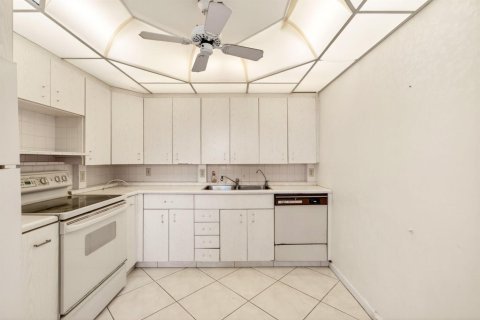 Condo in Boca Raton, Florida, 2 bedrooms  № 2259629 - photo 23