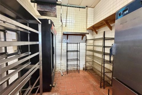 Immobilier commercial à vendre à Port Charlotte, Floride: 536.6 m2 № 2411416 - photo 28
