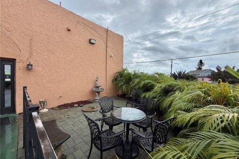 Immobilier commercial à vendre à Port Charlotte, Floride: 536.6 m2 № 2411416 - photo 24